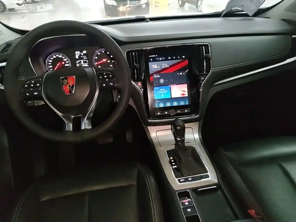 Roewe RX5 — миниатюра 10