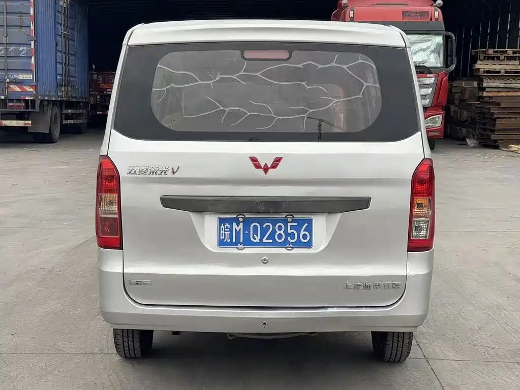 Wuling Rongguang V — миниатюра 13