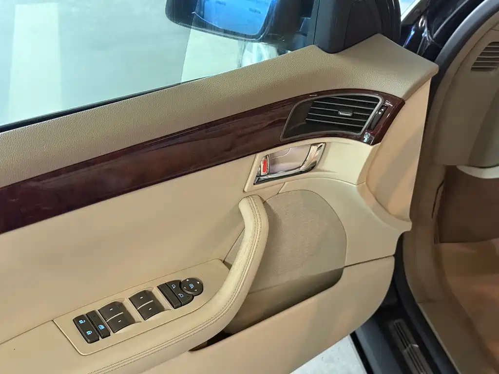 Buick Park Avenue — миниатюра 18