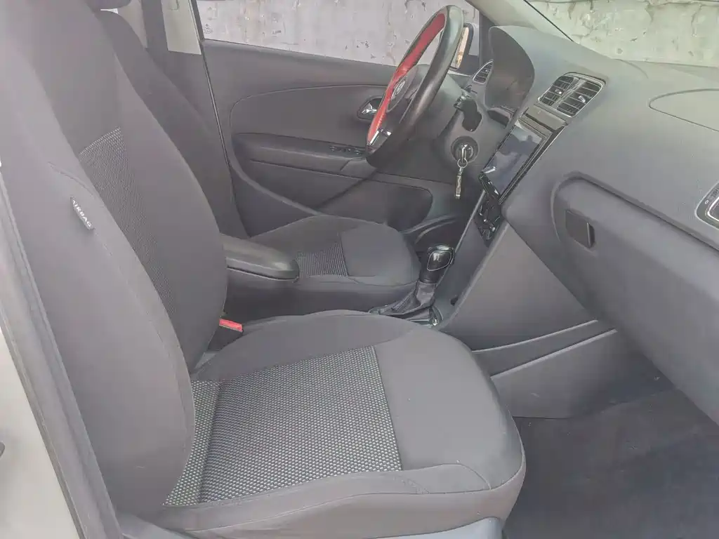 Volkswagen Polo — миниатюра 5