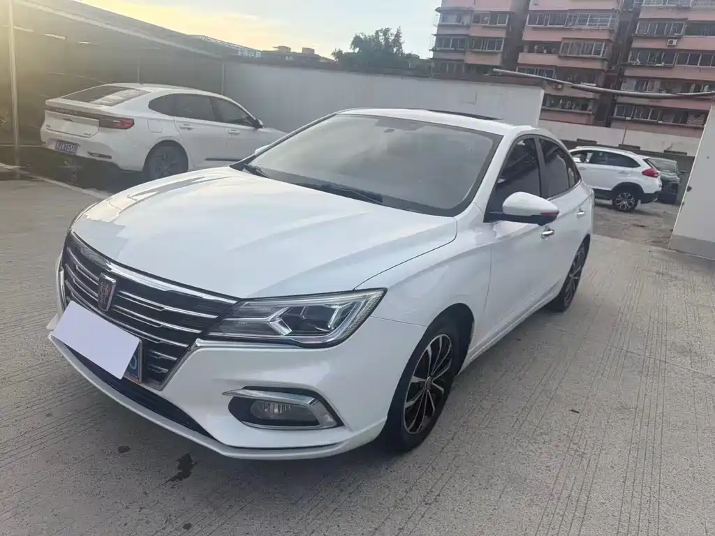 Roewe i5