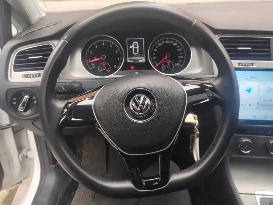 Volkswagen Golf — миниатюра 15
