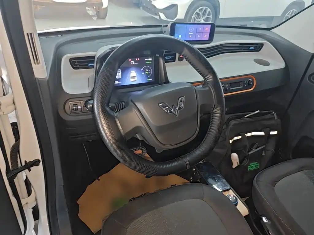 Wuling MINIEV — миниатюра 10