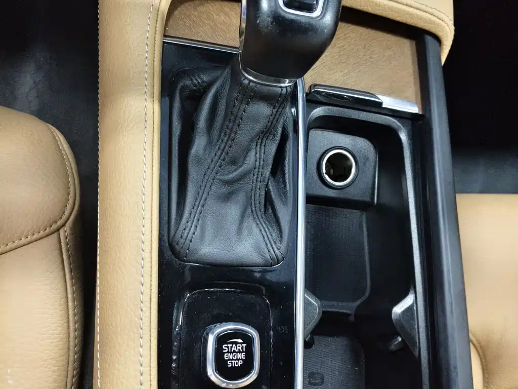 Volvo S90 — миниатюра 11