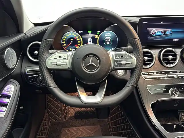 Mercedes-Benz C-Class — миниатюра 12