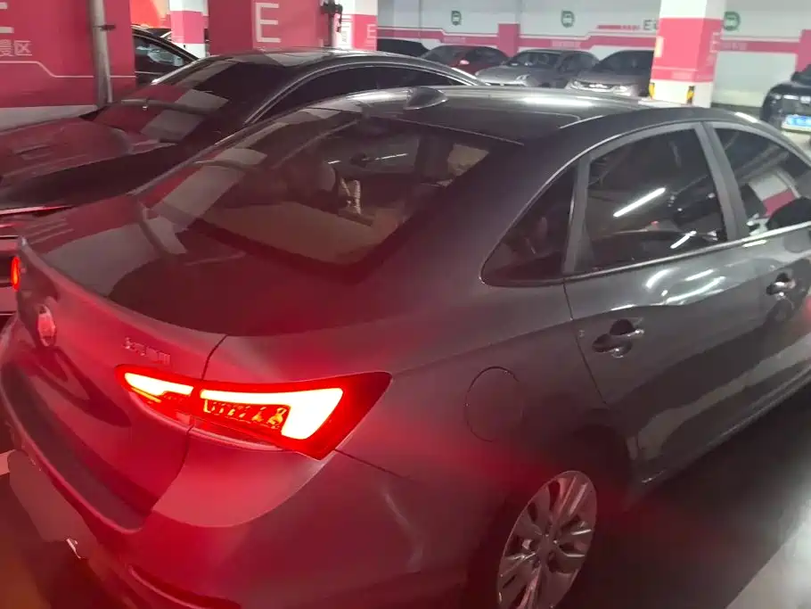 Buick Excelle — миниатюра 3