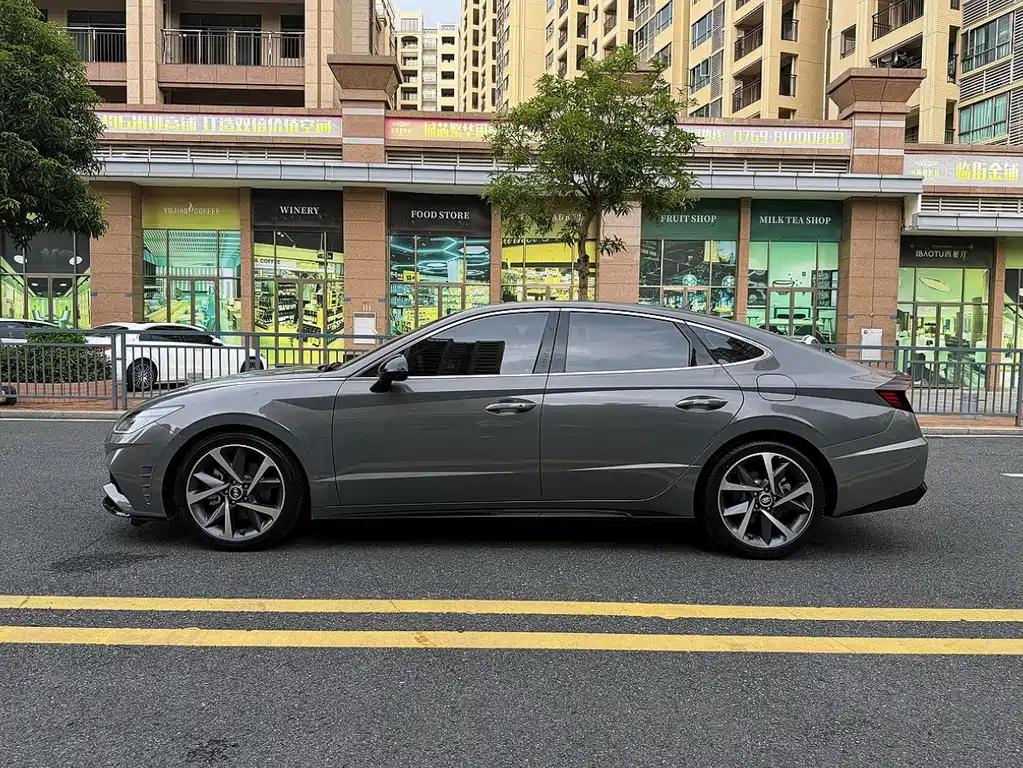 Hyundai Sonata — миниатюра 10