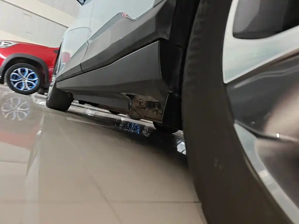 Chevrolet Menlo — миниатюра 22