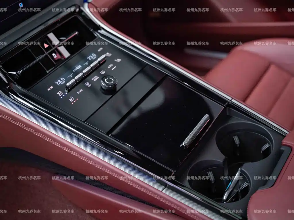 Porsche Panamera — миниатюра 16