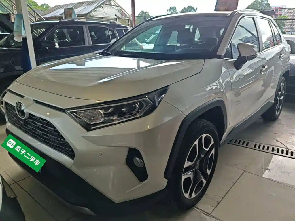 Toyota RAV4 — миниатюра 2