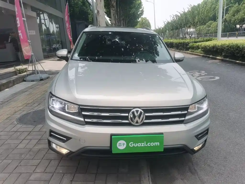 Volkswagen Tiguan L L 2017 330TSI AT Luxury