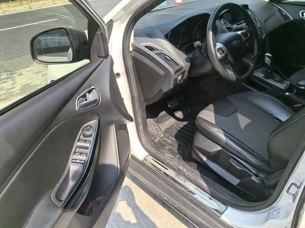 Ford Focus — миниатюра 5
