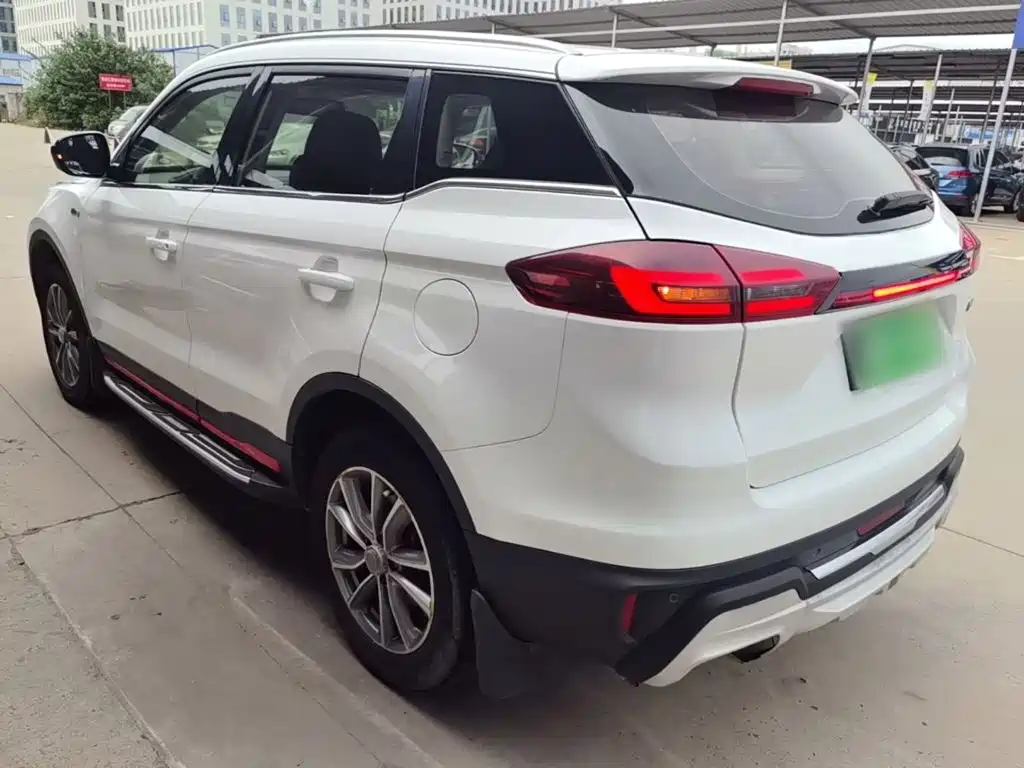 Geely Boyue — миниатюра 5
