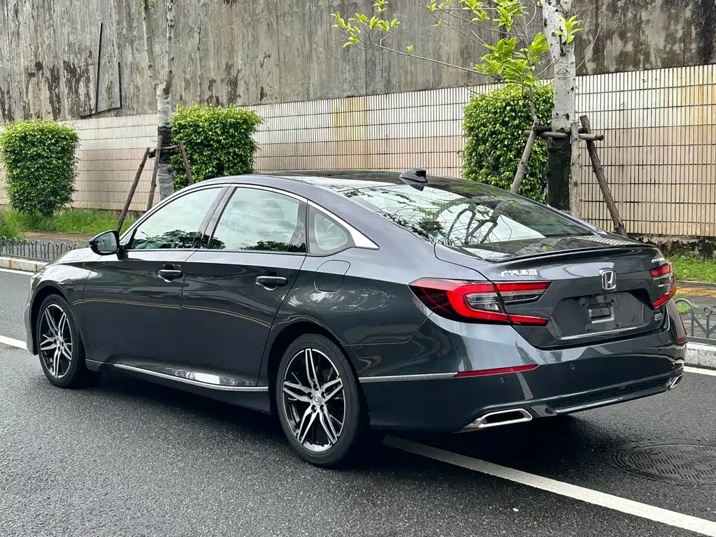 Honda Accord — миниатюра 7