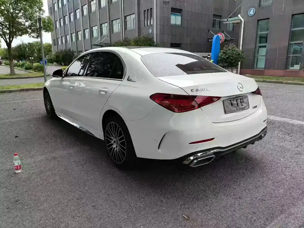 Mercedes-Benz C-Class — миниатюра 7