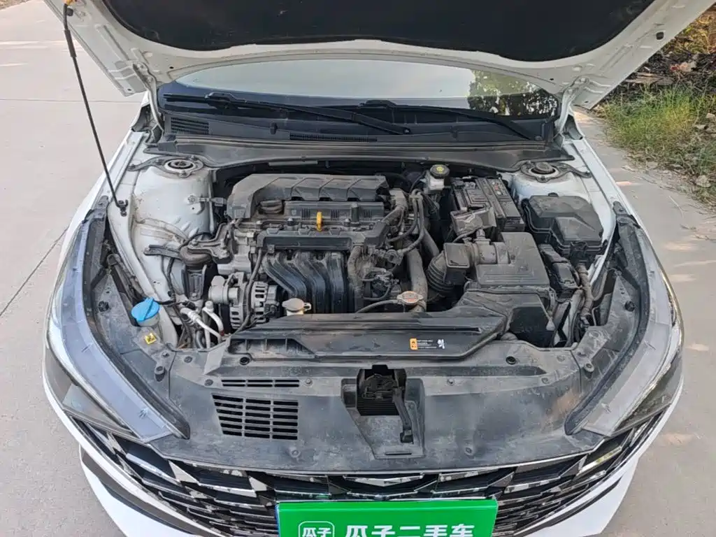 Hyundai Elantra — миниатюра 20