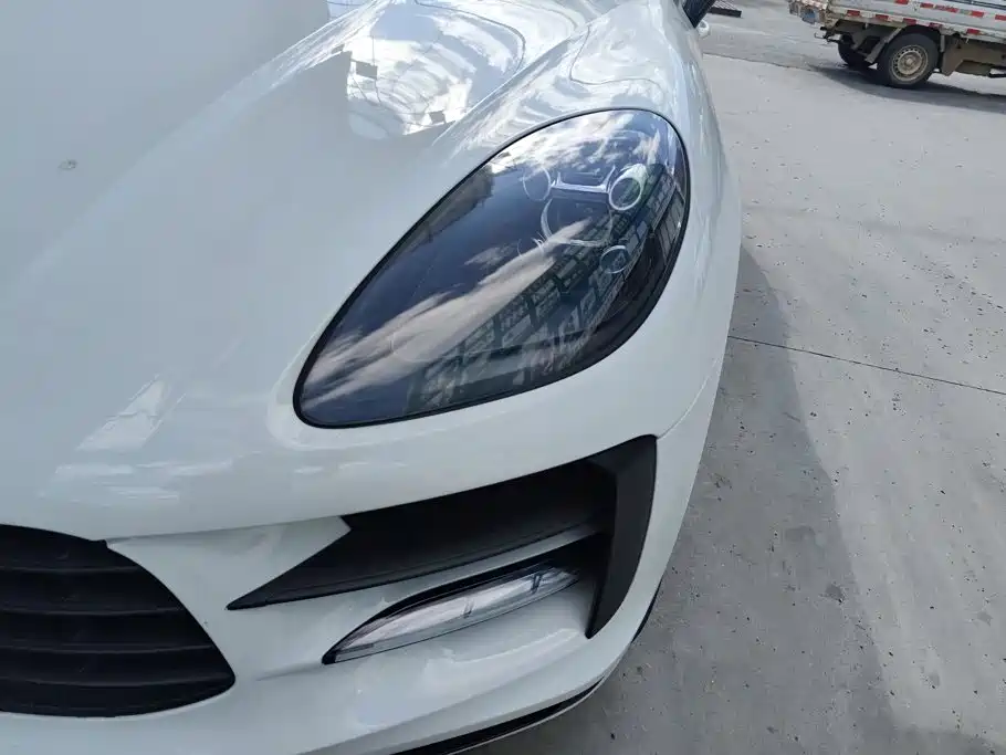 Porsche Macan — миниатюра 5