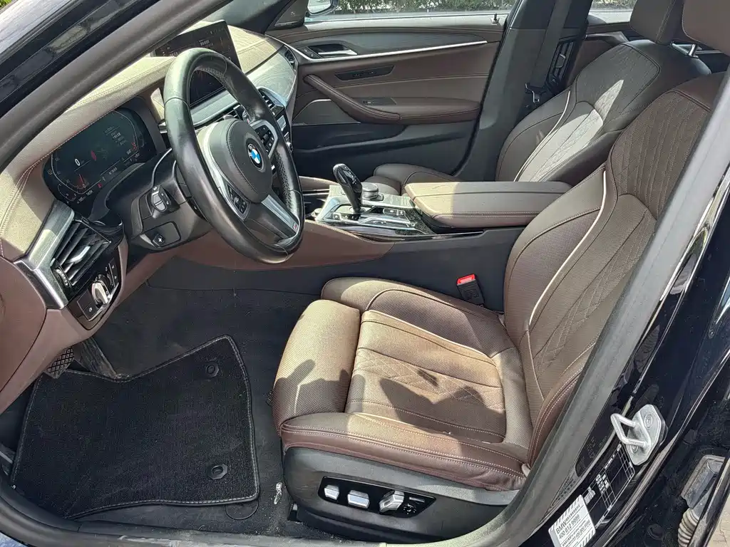 BMW 5 Series — миниатюра 8
