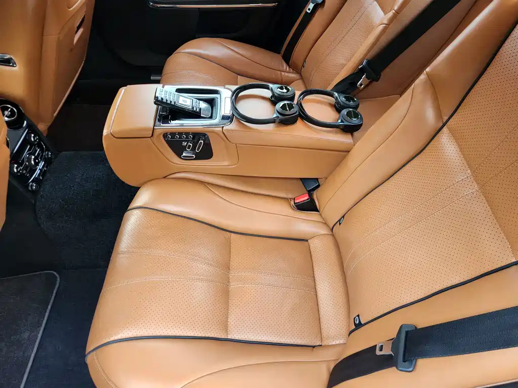 Jaguar XJ — миниатюра 13
