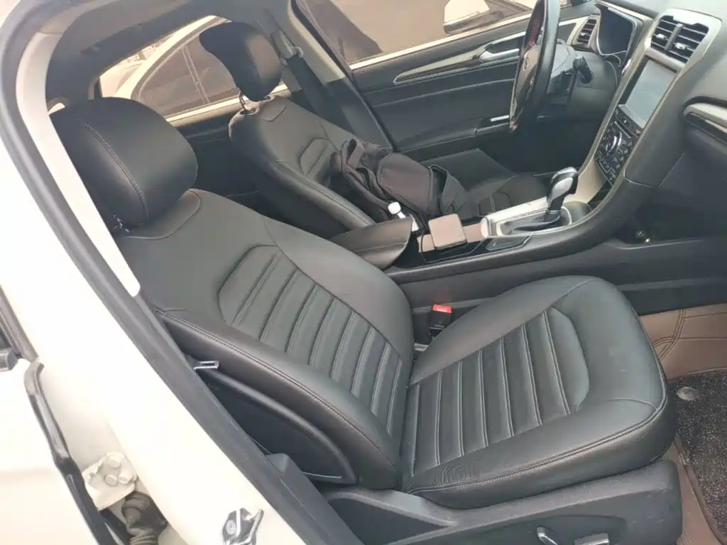 Ford Mondeo — миниатюра 25