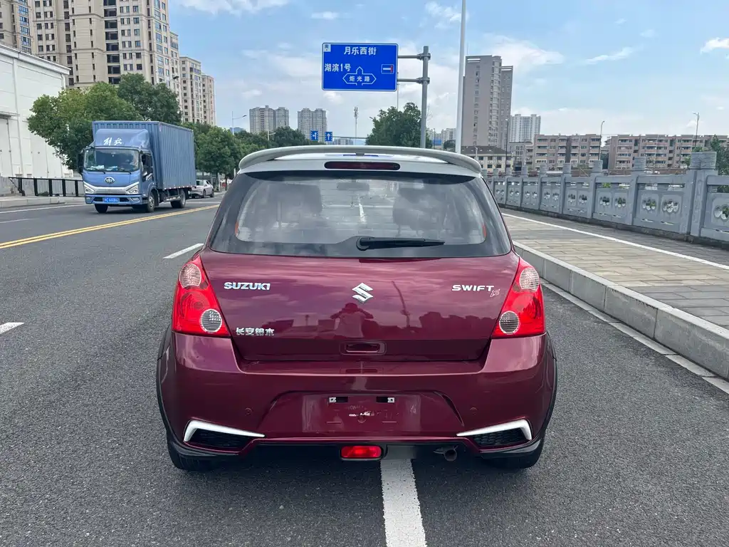 Suzuki Swift — миниатюра 5