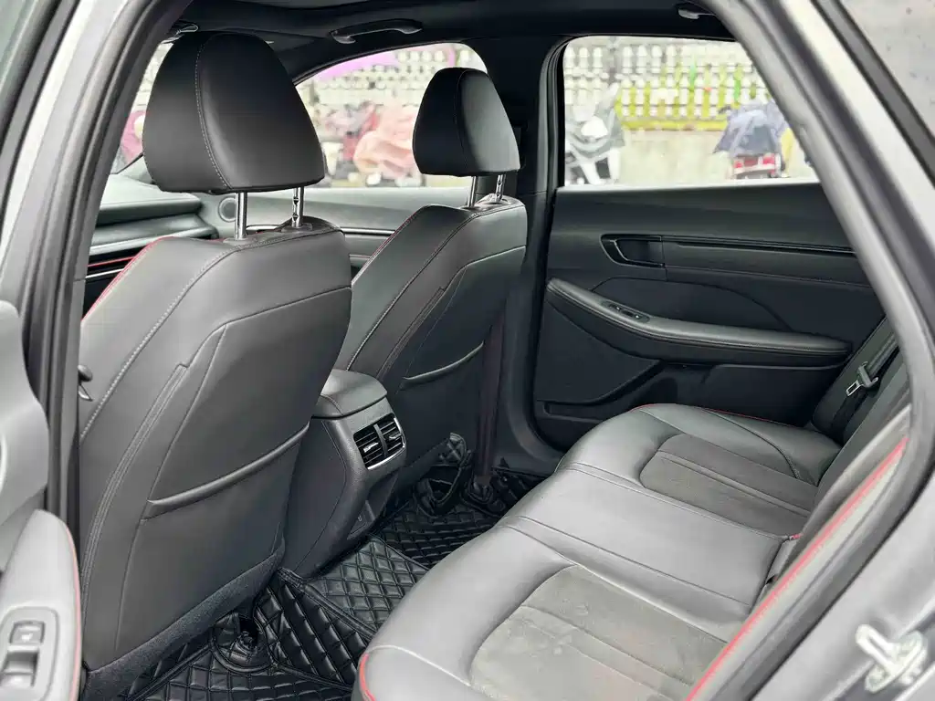 Hyundai Sonata — миниатюра 6