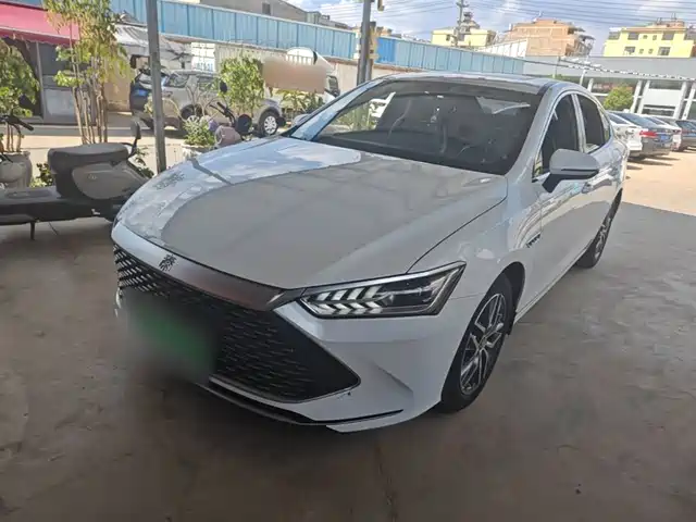 2022 BYD Qin