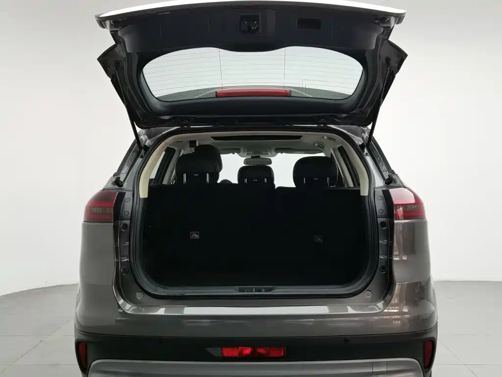 Geely Boyue — миниатюра 16