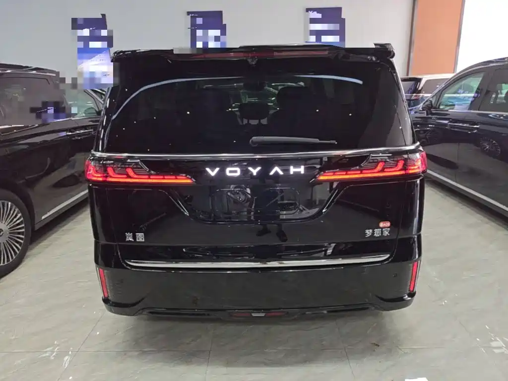VOYAH Dreamer — миниатюра 6