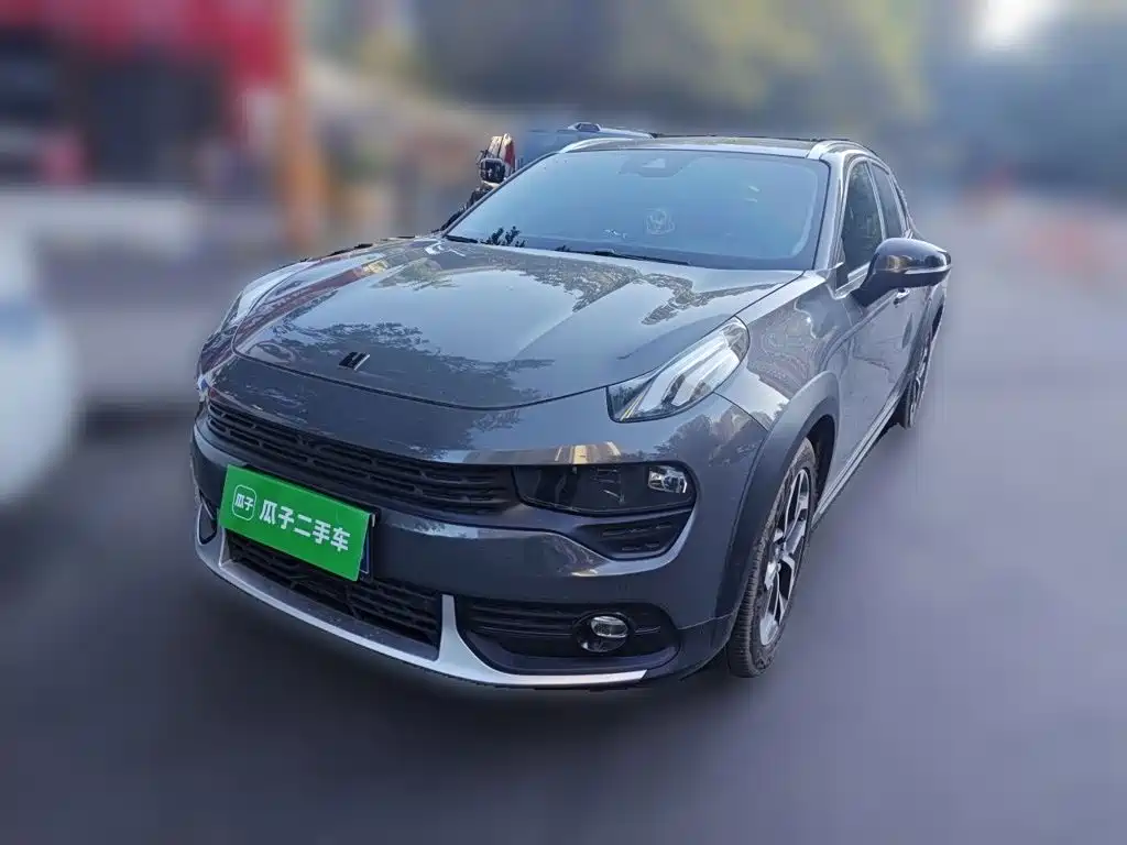 Lynk & Co 02