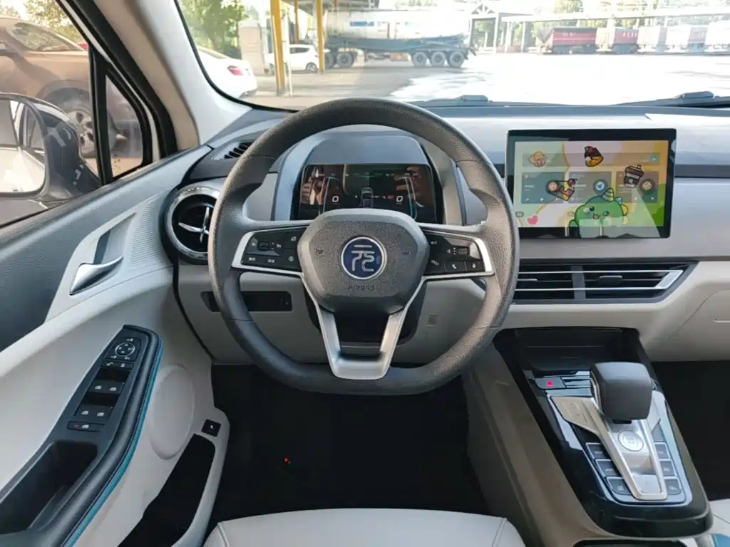BYD Yuan Pro — миниатюра 11