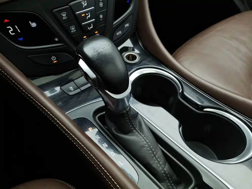 Buick Envision Plus — миниатюра 13