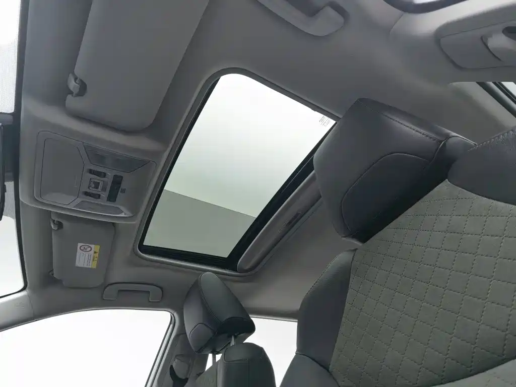 Toyota RAV4 — миниатюра 14