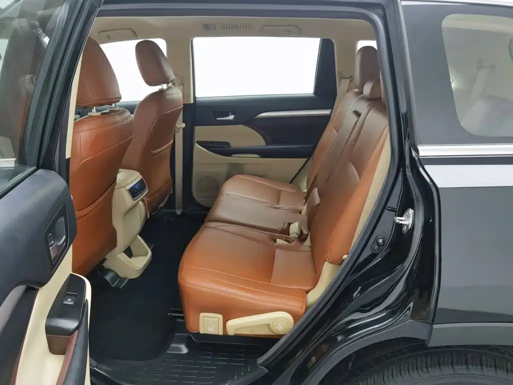 Toyota Highlander — миниатюра 15