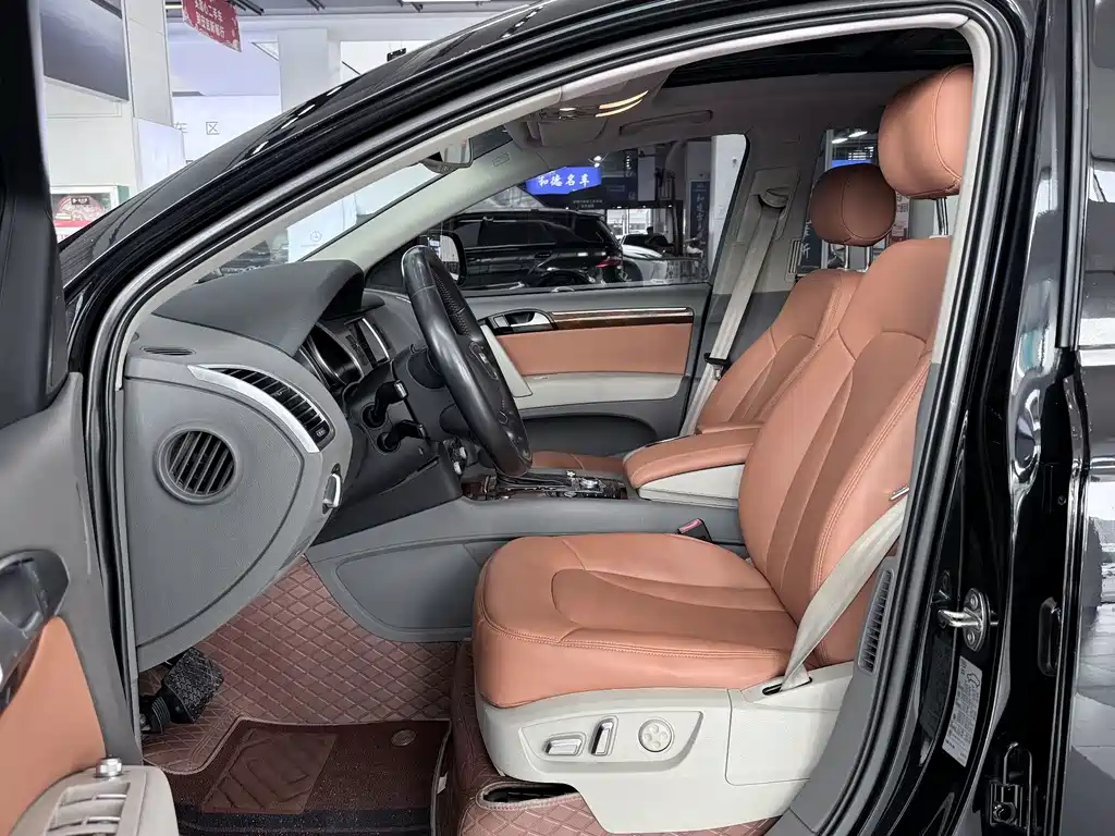 Audi Q7 — миниатюра 9