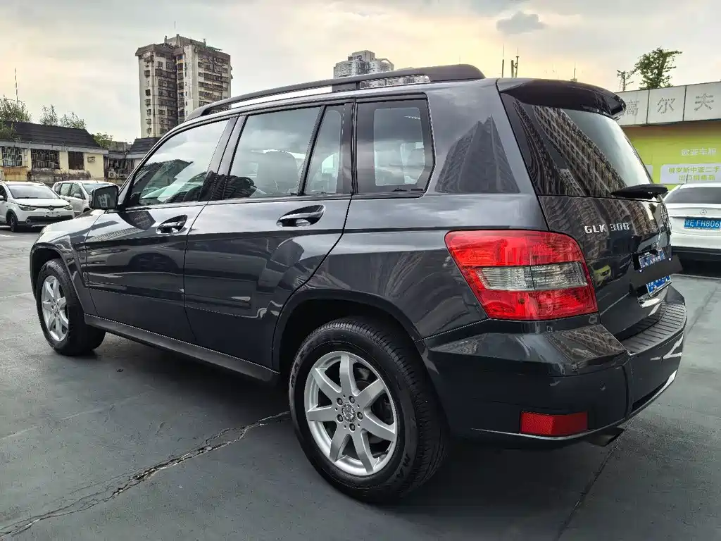 Mercedes-Benz GLK-Class (Import) — миниатюра 6