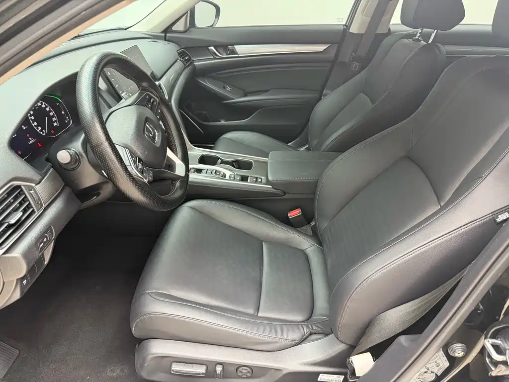 Honda Accord — миниатюра 8