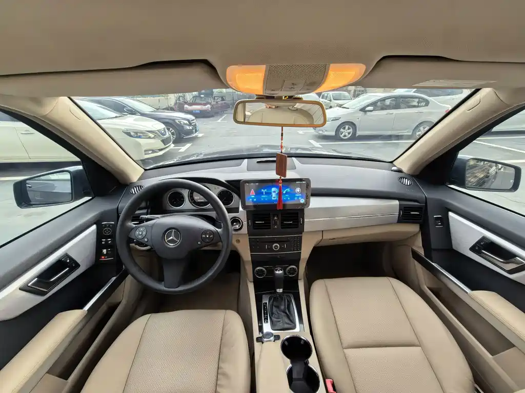 Mercedes-Benz GLK-Class (Import) — миниатюра 7