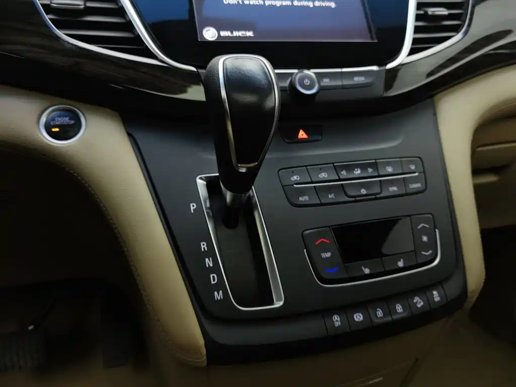Buick GL8 — миниатюра 13