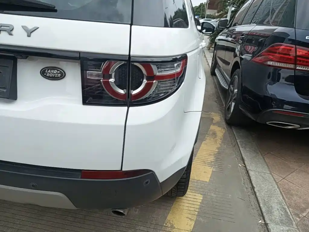 Land Rover Discovery Sport — миниатюра 8