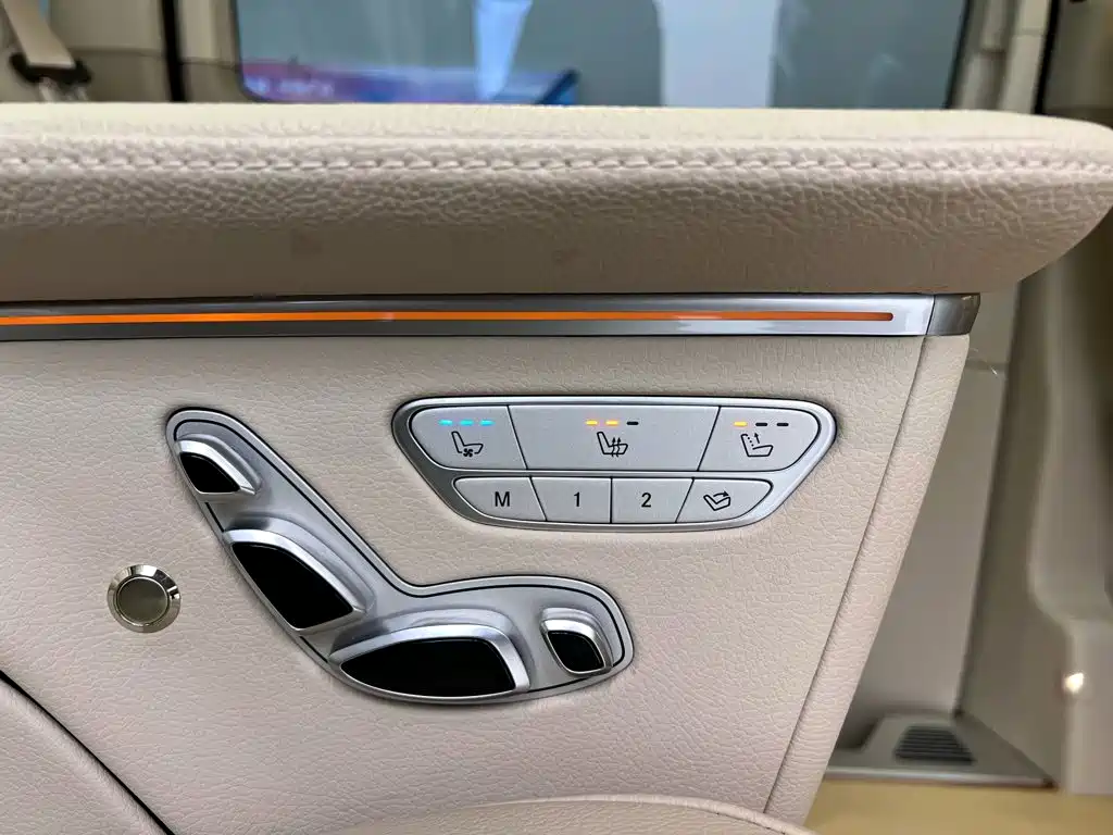 Mercedes-Benz V-Class — миниатюра 35