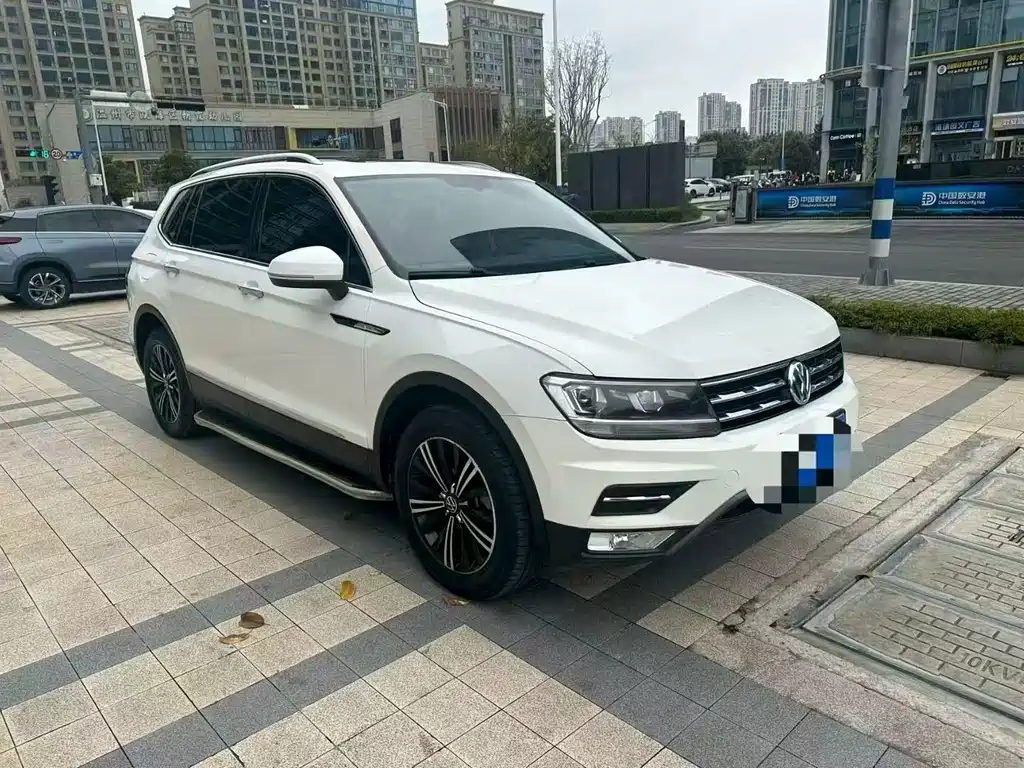 Volkswagen Tiguan L — миниатюра 3