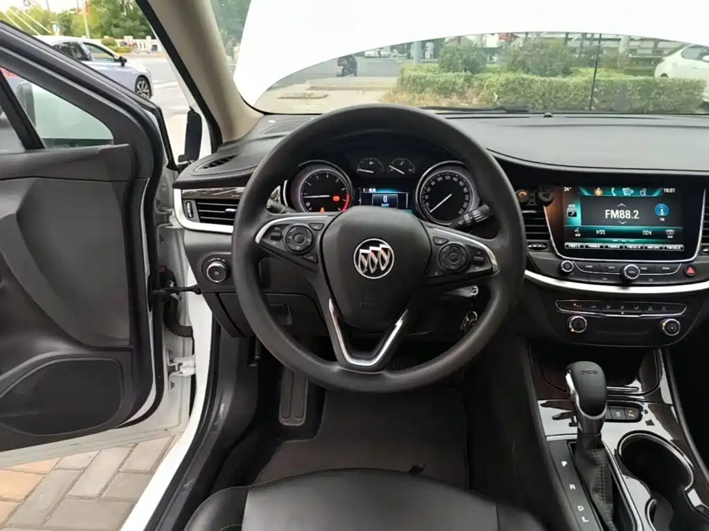 Buick Verano — миниатюра 11