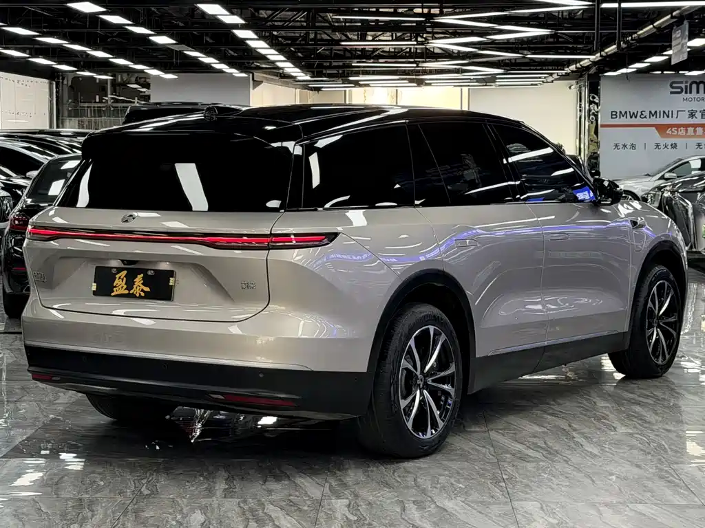 NIO ES8 — миниатюра 6