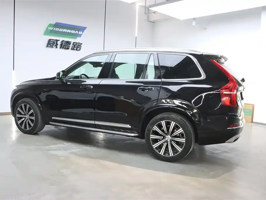Volvo XC90 2020 T6 Luxury 7 мест