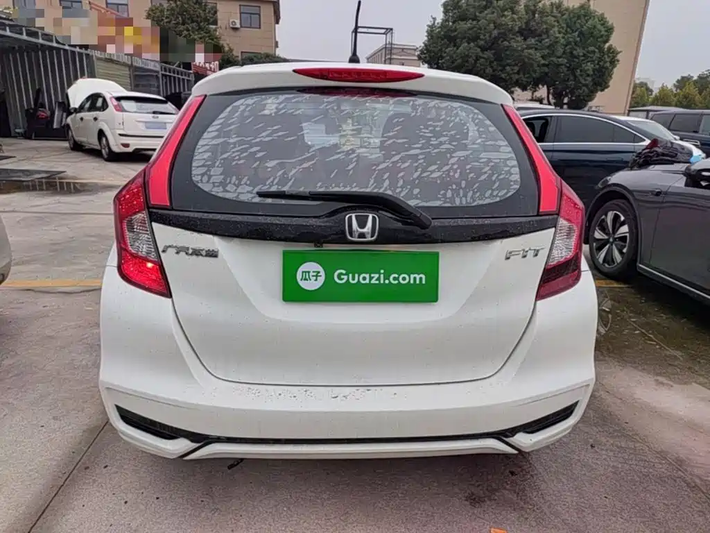 Honda Fit — миниатюра 6