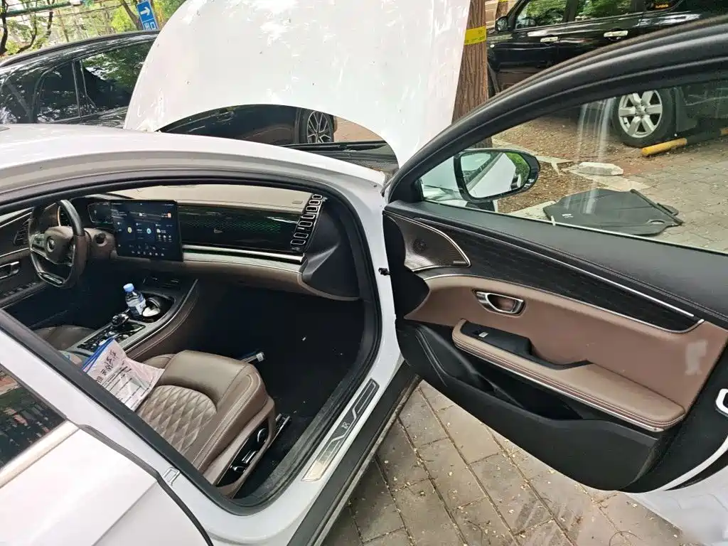 BYD Han — миниатюра 19