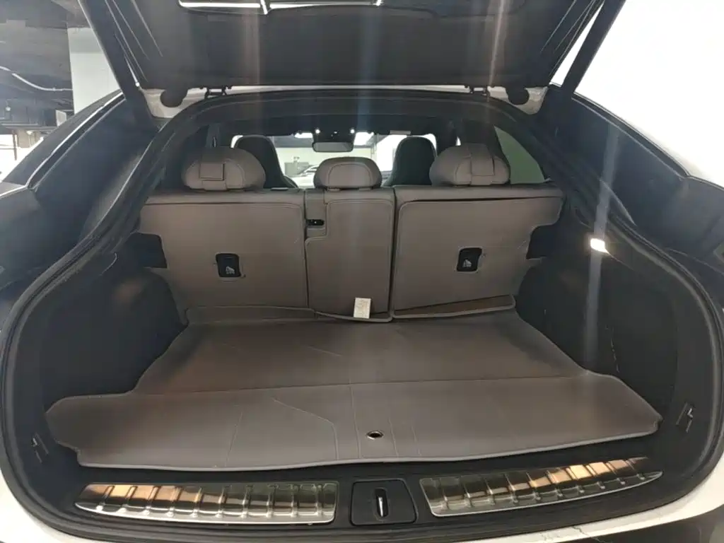 NIO EC6 — миниатюра 19