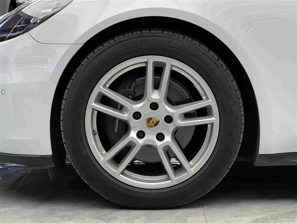 Porsche Panamera 2017 Panamera 4 Executive Long Wheelbase 3.0T