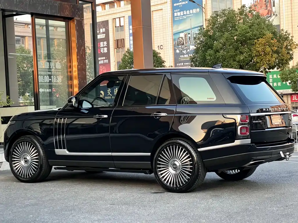Land Rover Range Rover — миниатюра 7